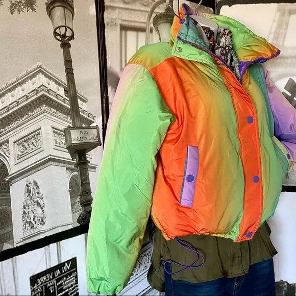 NWT URBAN OUTFITTERS - BDG | Trendy Rainbow Tie-Die Look Cozy Statement Pc Sz S - Picture 8 of 14